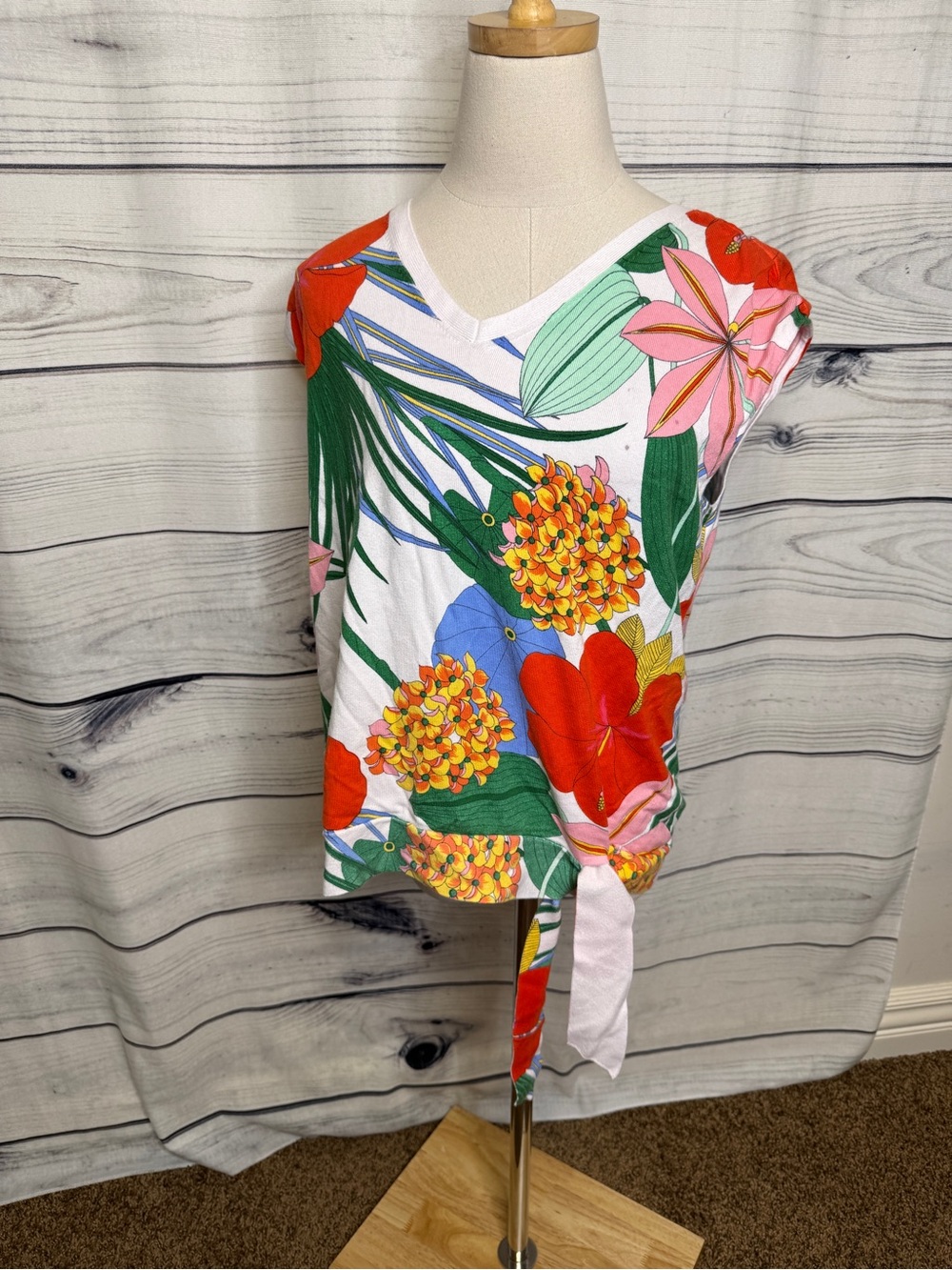 Talbots White Tropical Floral V-Neck Tank with Red & Pink Accents